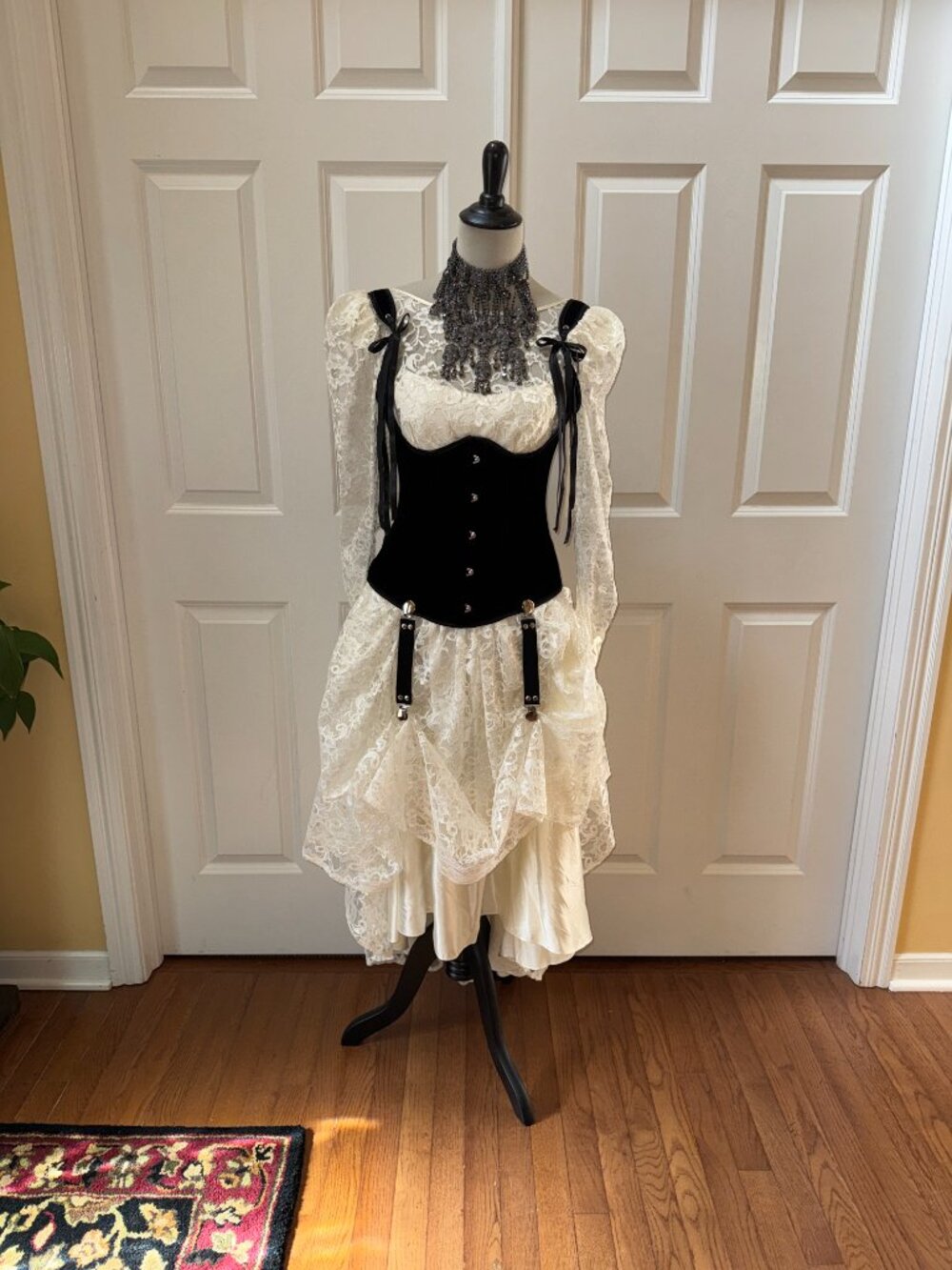 Vintage Romantic 80's Lace Dress McClintock Style Pirate - Picture 3 of 3